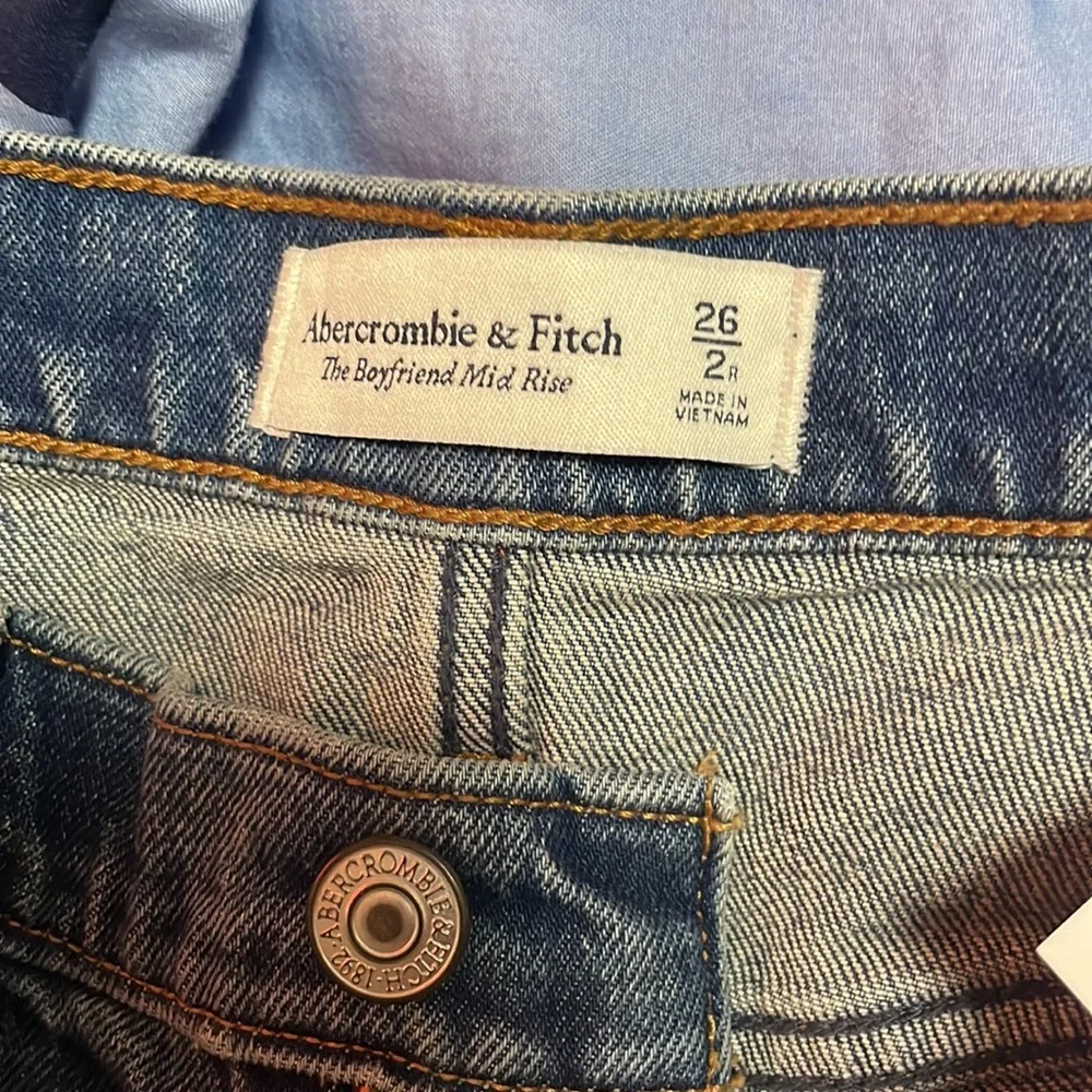 Abercrombie and fitch brand new jeans. Never worn - Picture 3 of 4